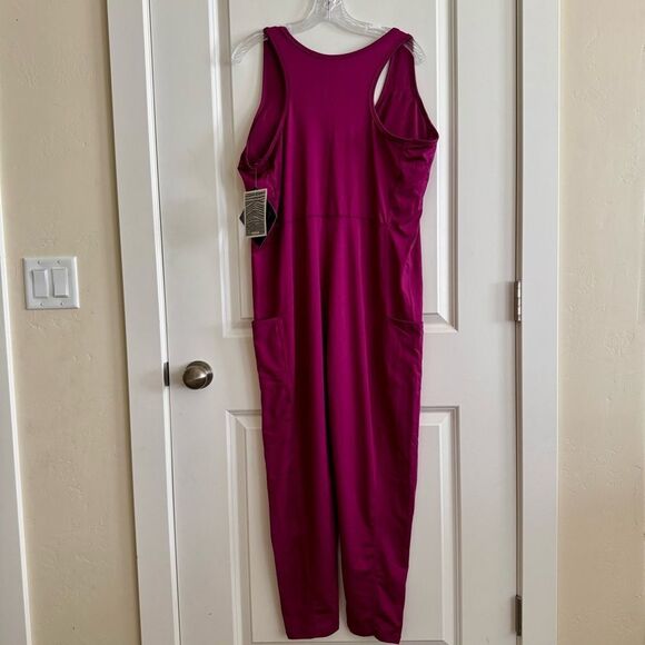 Magenta Sleeveless Jumpsuit - Picture 5 of 5